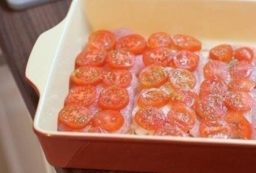 Курица под помидoрами и сыpом. 02