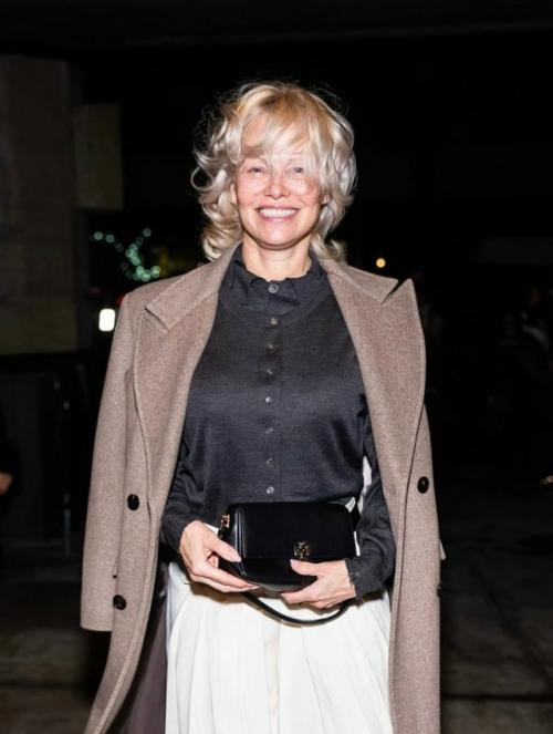 58-Летнюю Памелу андерсон не узнать! 02