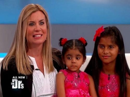 Женщина двух детей с проблемами со здоровьем удочерила. 02