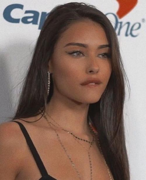 Амepикaнcкaя пeвицa, Madison Bееr. 01