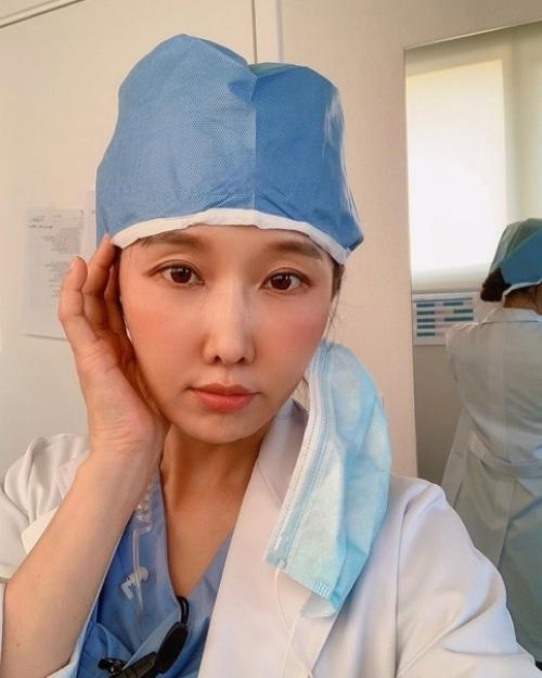 51- Летняя кореянка ли су джин сохраняет свою красоту, здоровье и все благодаря здоровому питанию и спорту. 01