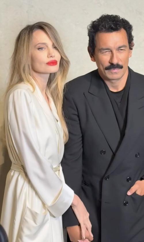 50-Летняя Анджелина джоли посетила вечеринку бренда Tom Ford в Шанхае. 06