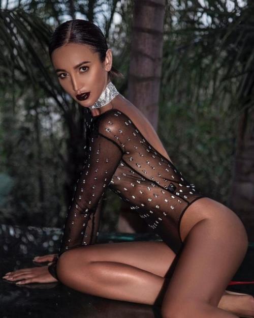 По мнению авторитетных журналов, Ольга Бузова - самая сексуальная девушка России. 02