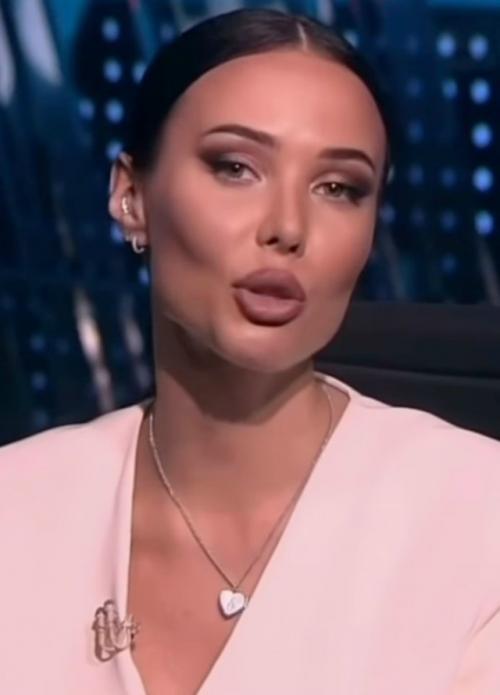Анастасия костенко поддержала Анастасию Решетову в дебюте в качестве телеведущей.

