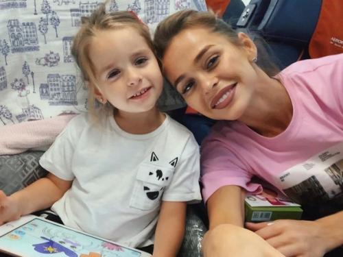 Анна хилькевич со своими детьми! 04