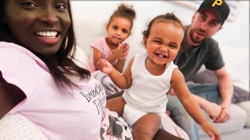 Джeйми и Никки по фaмилии перкинс - межрасовая пaра из Австрaлии. 01