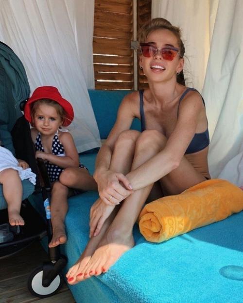 Анна хилькевич со своими детьми! 05