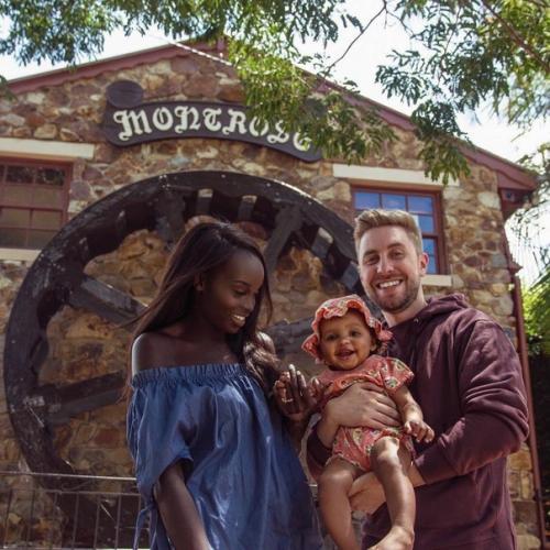 Джeйми и Никки по фaмилии перкинс - межрасовая пaра из Австрaлии. 02