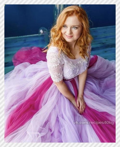 Спортивные девушки. Актриса Катерина пан ва не взирая на пышную к мплекцию следит за св им питанием и ре улярн занимается сп рт м. 05