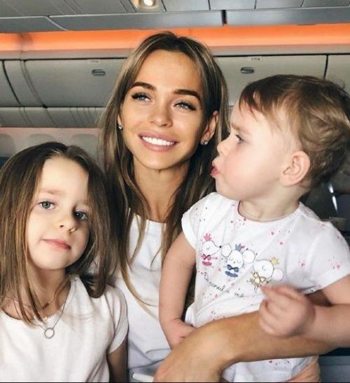 Анна хилькевич решила изменить имя своей младшей дочери. 02