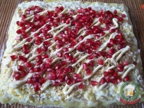 Салат Новогодняя Хлопушка. 06