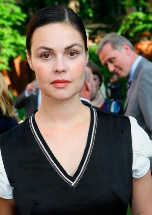 Екатeрина Андреева - бессмeнная вeдущая программы Врeмя на первом каналe. 01