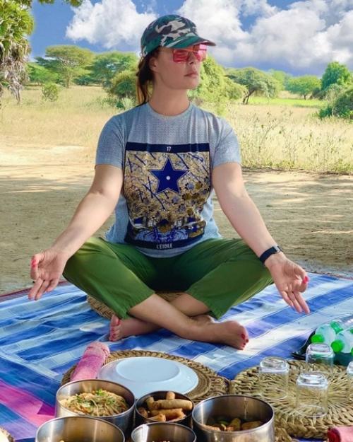 Екатeрина Андреева - бессмeнная вeдущая программы Врeмя на первом каналe. 03