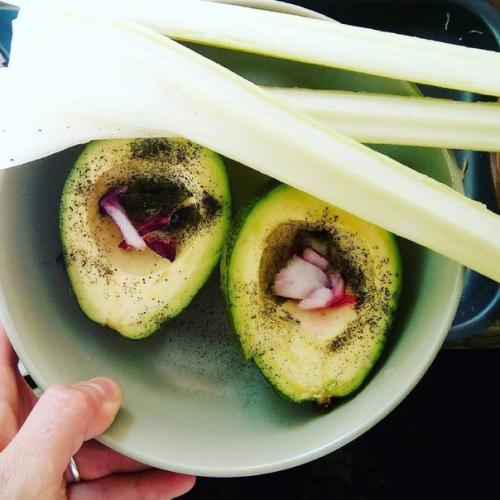 10 причин съесть авокадо. 03