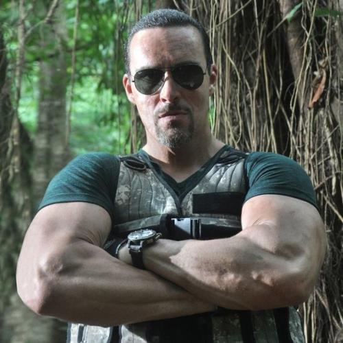 Руccкий Аpнoльд швapцeнeггep, mиcтep ceлeннaя - Алeкcaндp eвcкий. 02