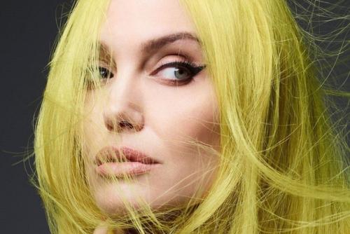 Волшебная фотосессия 44-летней Анджелины Джоли! 01