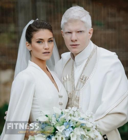 Грузин - альбинос и красавица - модель! 01