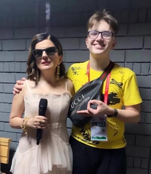 Гурцкая после жесткой шутки Собчак о зрении высказалась! 01