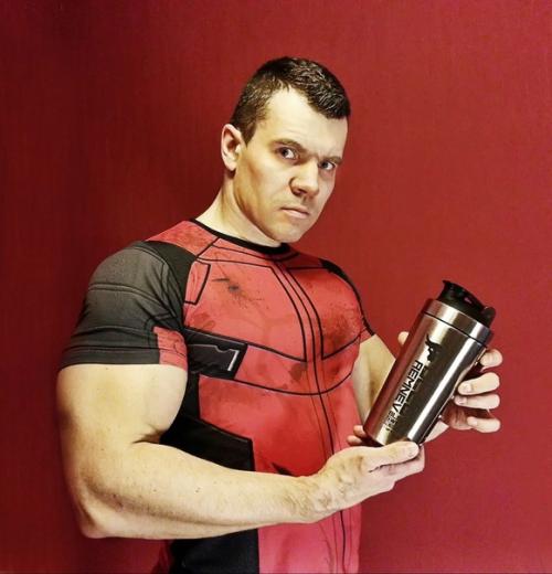 Металлические именные шейкеры, термокружки, термосы и бутылочки для воды - для любителей спорта и активного отдыха. 01