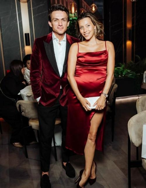 Ставшая мамой в третий раз Регина тодоренко призналась, что не справляется со своими обязанностями. 

