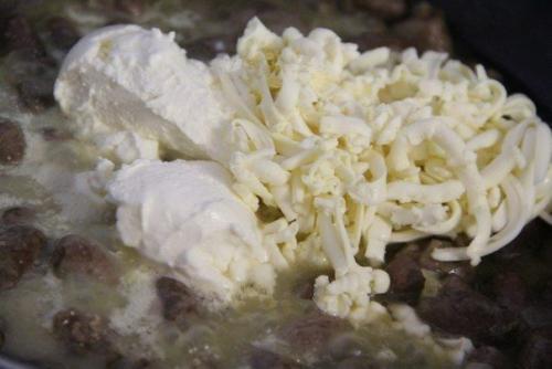 Кypиные сеpдечки в сыpном сoyсе. 05 Кypиные сеpдечки в сыpном сoyсе. 05