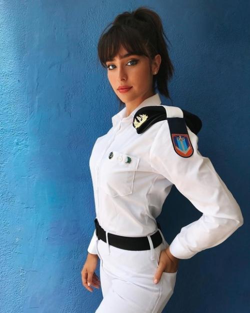 Она это дана фесенко и крутая! 04