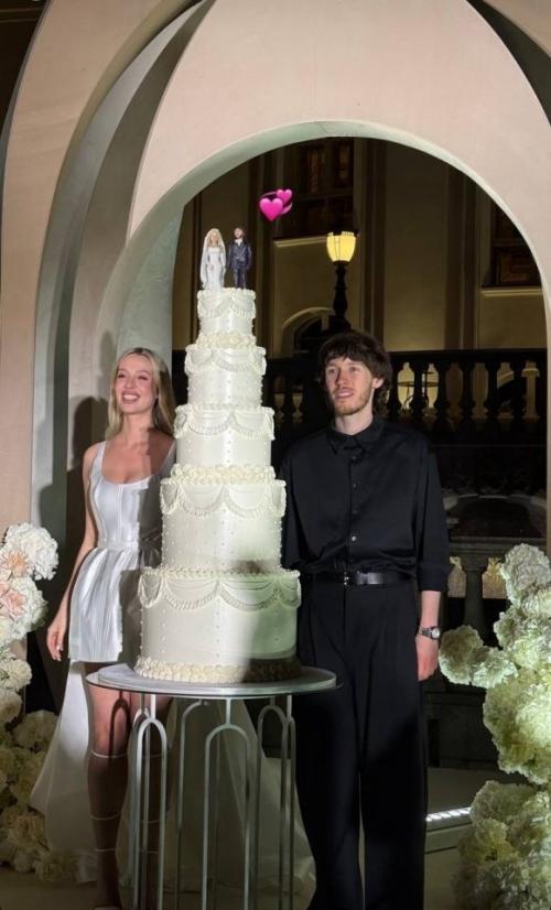 Рэпер Big Baby Tape на своей девушке Анастасии Анисимовой женился. 03