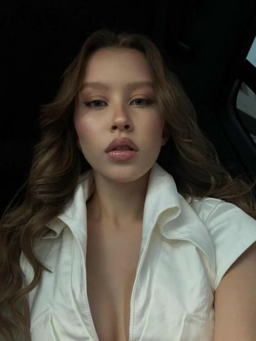 Безэмоциональна и боится мимики? 01