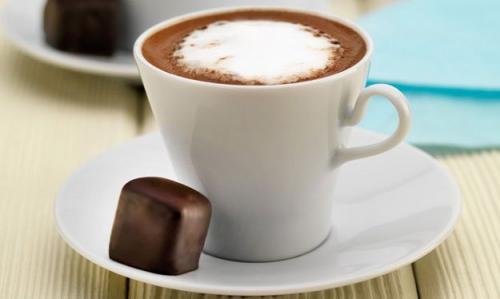 Диетолог объяснил, почему взрослым стоит забыть о латте и капучино.

