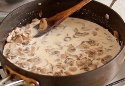 Спагетти со сливочно - грибным соусом. 01