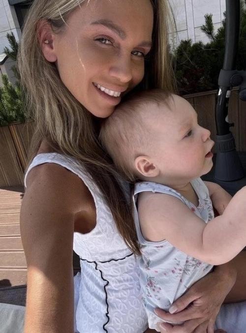 Отдаёт Всего Себя Дочке от Новой Избранницы - фанаты Андрея Аршавина разделились на два лагеря. 01