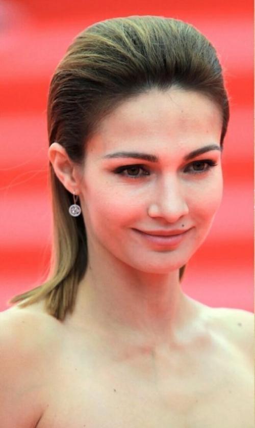 Евгения брик ушла из жизни в возрасте 40 лет, так и не раскрыв свою главную тайну. 

