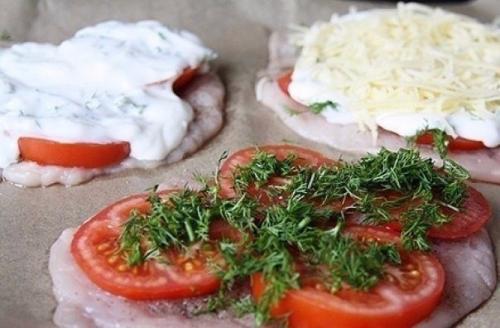 Отбивные из куриного Филе в духовке с помидорами. 04