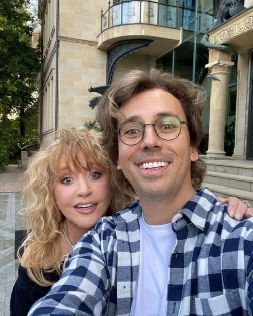 Максим Галкин и Алла Пугачева вместе уже 19 лет. 02