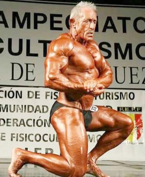 После автокотострофы ушел из жизни бодибилдер Manuel Valbuena в возресте 72-ух лет. 01