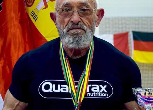 После автокотострофы ушел из жизни бодибилдер Manuel Valbuena в возресте 72-ух лет. 04