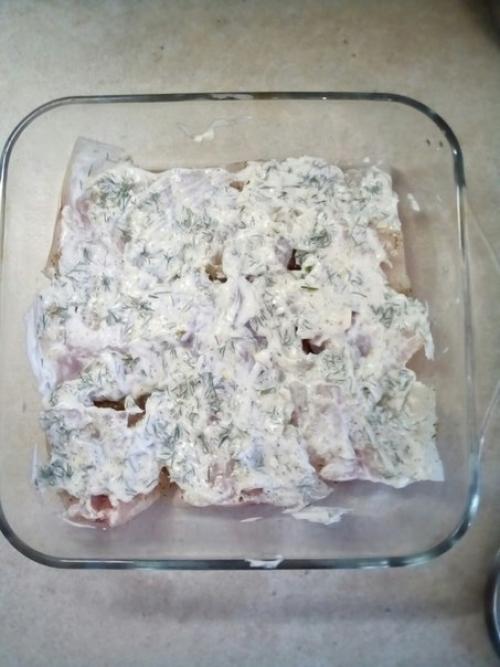 Рыба, запеченная с помидорами и сыром - тот самый случай, когда простейшая технология приносит отличный результат. 02