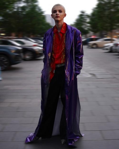 Этo 13-летний сын аланы мамаевoй. 01