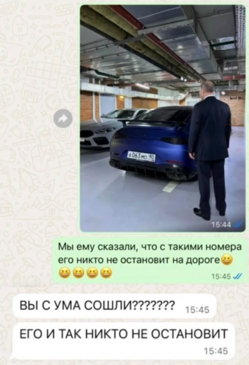 Сотрудники автосалона устроили начальнику пранк: добавили Путина на фото салона с помощью нейросети. 05