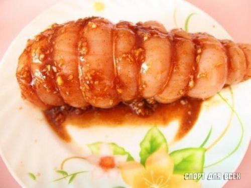 Куриная пастрома.  На 100 грамм - 96, 02 ккал, б/ж/у - 11, 7/3, 54/4, 46. 04