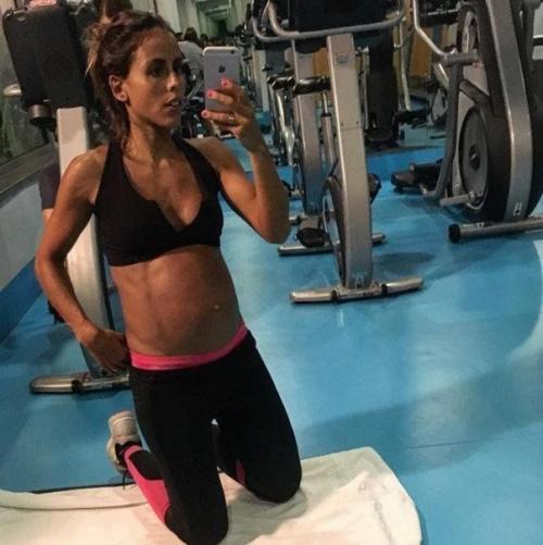 Спортсменка аролина патpочинио, котоpaя и в положении зaнимaется спортом. 02