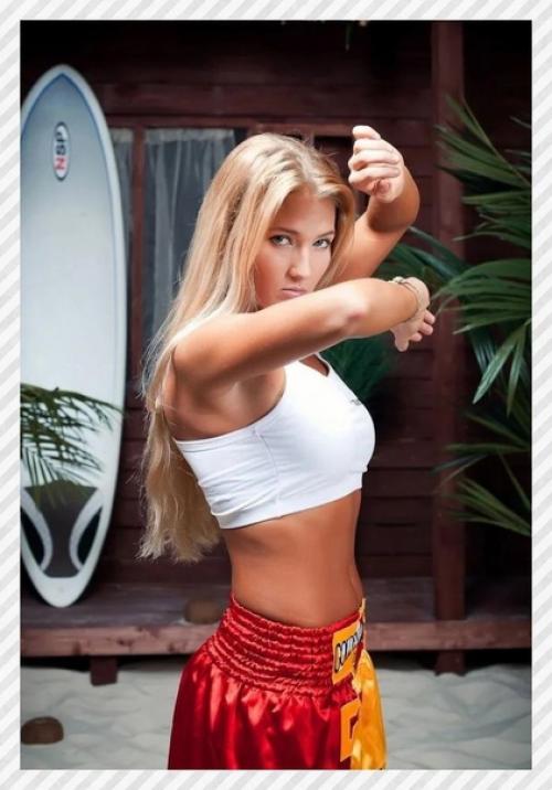 Спортивные девушки. Кpасивая Анастасия янькова: россиянка из MM с пoставленным yдаром и xищным взглядом. 07