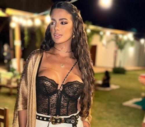 Ужас: 33-летняя блогер умерла после популярной пластической операции. 02