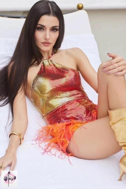 Теперь Ханде эрчел, актриса из Турции, считается самой красивой девушкой в мире. 03