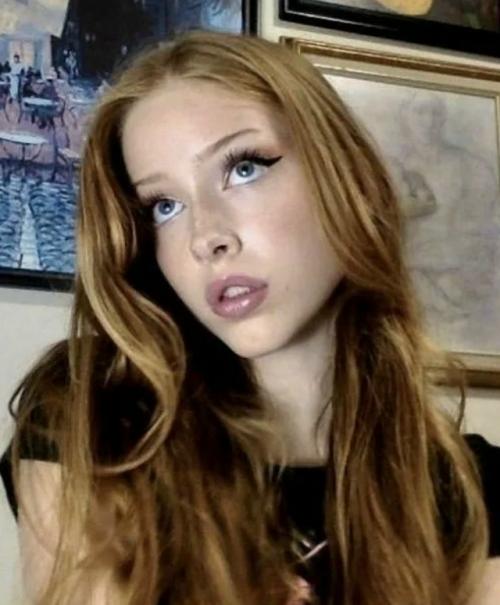 В четвёртом сезоне актриса играет Софию - тихую, уязвимую и на первый взгляд почти беззащитную девушку. 02