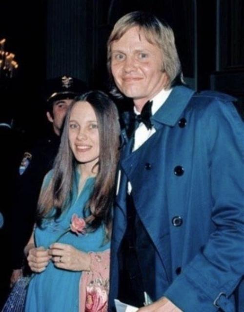 Родители Анджелины Джоли - маршелин Бертран и Джон войт: 03