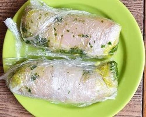 Рулеты из куриной грудки с зеленью. 04 Рулеты из куриной грудки с зеленью. 04