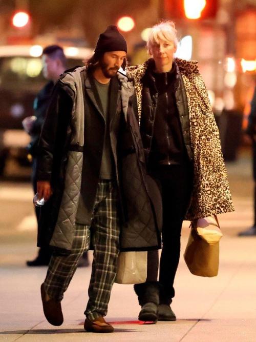 61-Летний киану ривз и 52-летняя Александра грант тайно поженились. 01