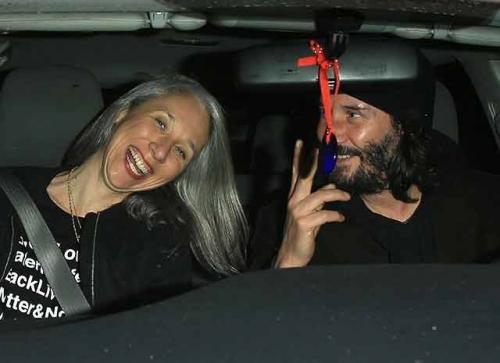 61-Летний киану ривз и 52-летняя Александра грант тайно поженились. 02