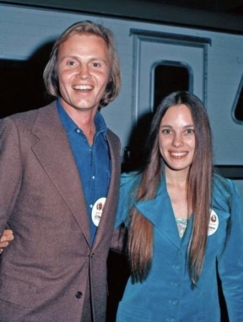 Родители Анджелины Джоли - маршелин Бертран и Джон войт: 01